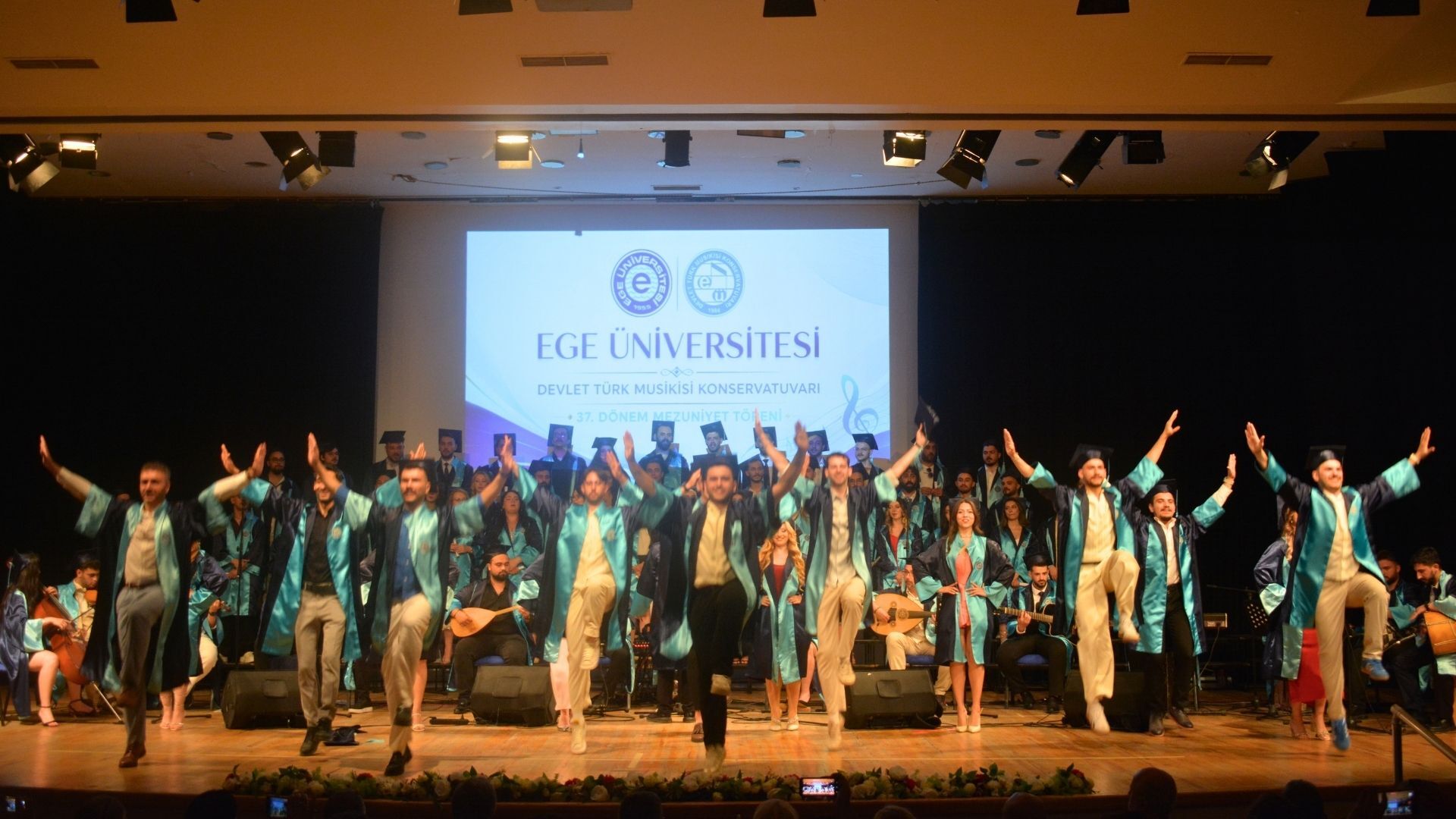 Geleceğin Sanatçıları Ege Üniversitesi Dtmk’da Yetişiyor (2)