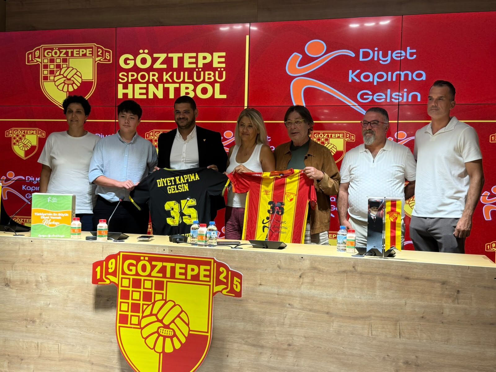 Göztepe Hentbol Yeni Sponsorluk Anlaşmasını Duyurdu Çok Heyecanlıyız! (2)