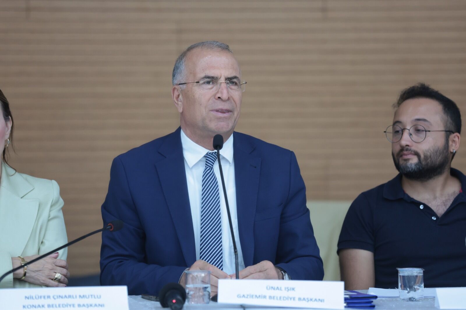 Gültepe'nin 'Efsane' Başkanı Aydın Erten Konak'ta Anıldı (4)