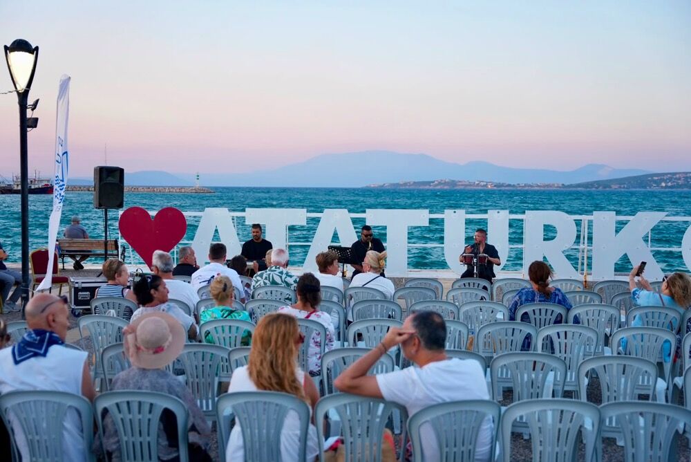 Gün Batımı Konserleri, Baştan Sona Yenilenen Çiftlikköy Sahili’ndephoto 2026 07 31 21 20 05 2