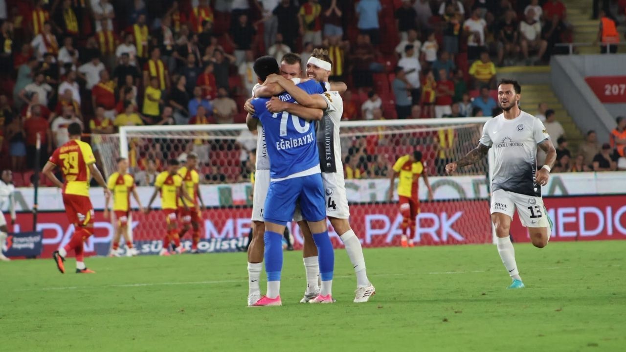 Gürsel Aksel’de Maç Sona Erdi Göztepe Evinde Gençlerbirliği’ne Mağlup Oldu!4