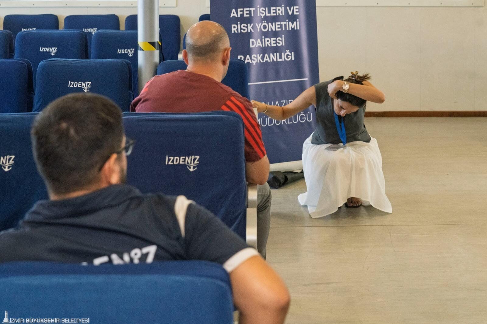 İzdeni̇z Personeline Afet Ve Yangın Eğitimi (2)