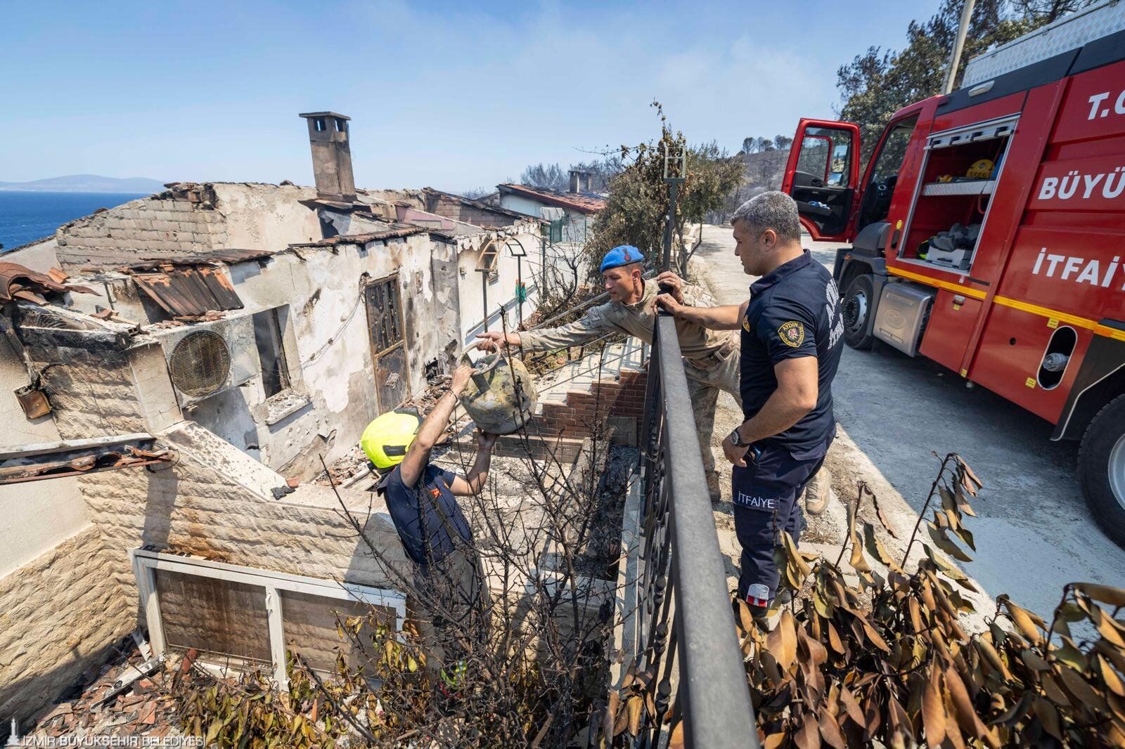 İzmir İtfaiyesi'nden Uyarı Yangını Çıkmadan Önleyelim (5)