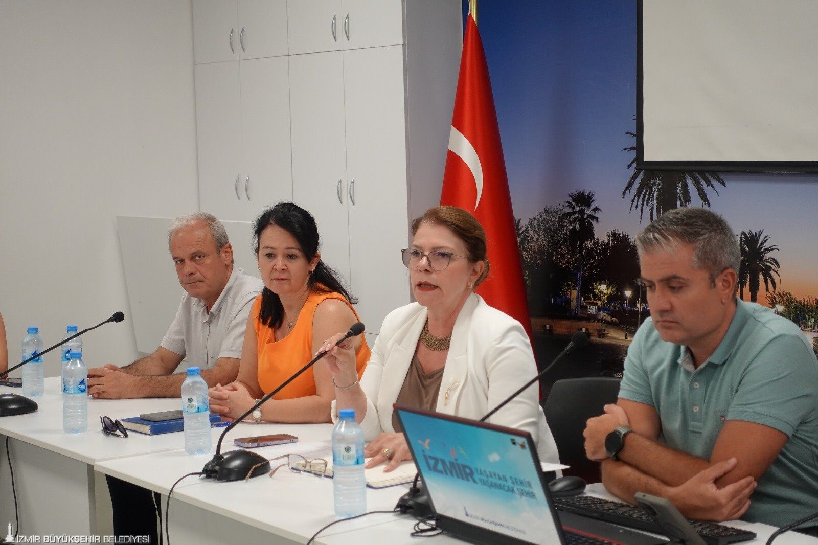 İzmir'de Güneş Seferberliği 30 Ilçenin Çatılarında Ges Projesi! (2)-1