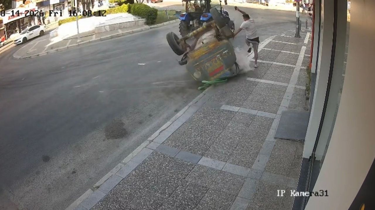 İzmir'de Traktörden Fırlayan Tanker Yayayı Eziyordu1