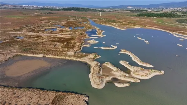 İzmir'in Barajlarında Bir Ayda 25 Milyon Metreküp Su Eridi! (1)