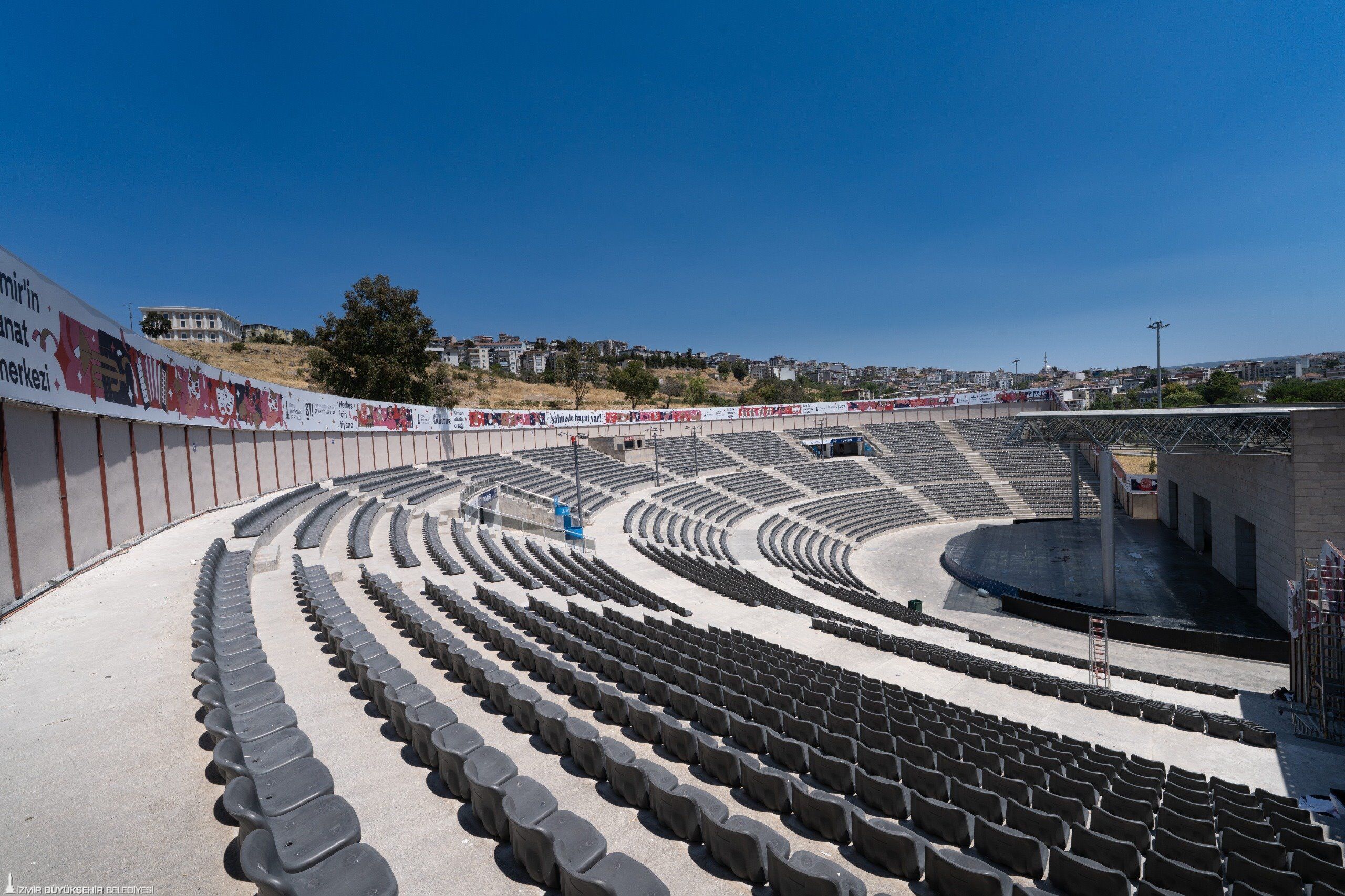 İzmir'in Gözde Kültür Sanat Merkezi Yenilendi 85 Konserlik Sezon Başlıyor (4)