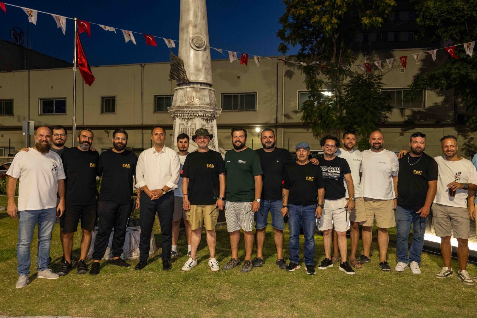 İzmir’in Iki Yakası Bornova’da Buluştu 30 Ağustos’a Özel 40 Araçlık Dev Off Road Korteji! (3)