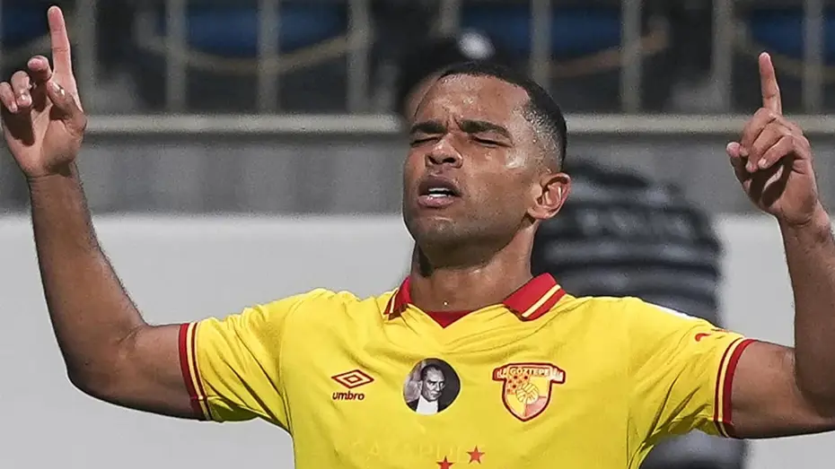 Juan Göztepe'de Kalıyor Cska Transferden Vazgeçti! (2)
