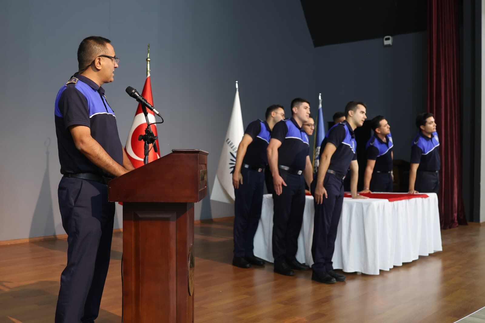 Karabağlar Belediyesi'nde asalet heyecanı