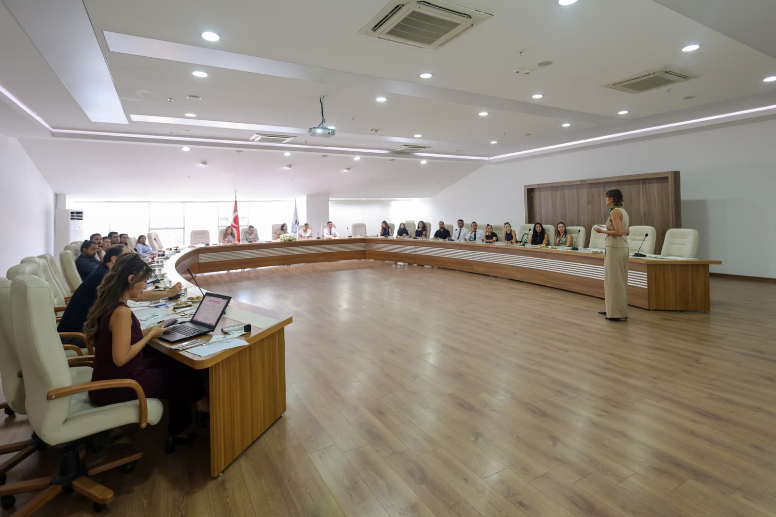 Karabağlar Bi̇o'dan Iki Yılda 2 Bin 40 Kişiye Istihdam (3)