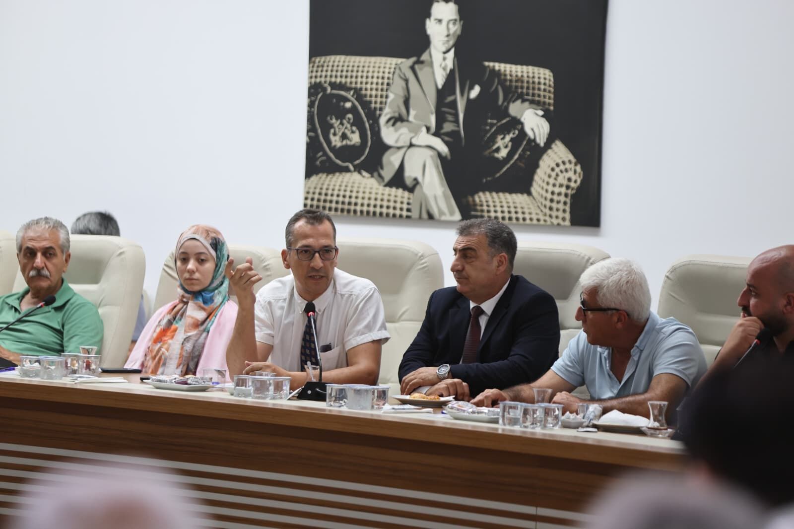 Karabağlar’da Esnafla Ruhsat Ve Imar Sorunları Masaya Yatırıldı (6)