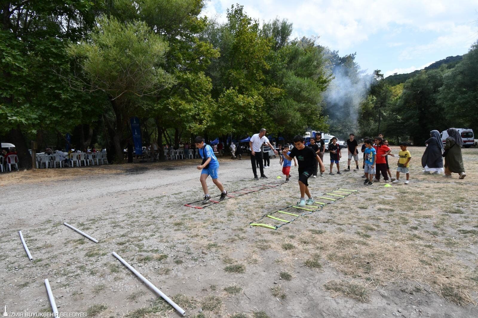Karagöl’de Gülümseten Anlar Çocuklar Eylendi, Komşular Kaynaştı!