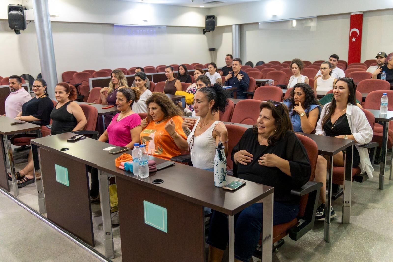 Karşıyaka Belediyesi’nden ‘Daha Sağlıklı Çalışma’ Semineri (5)