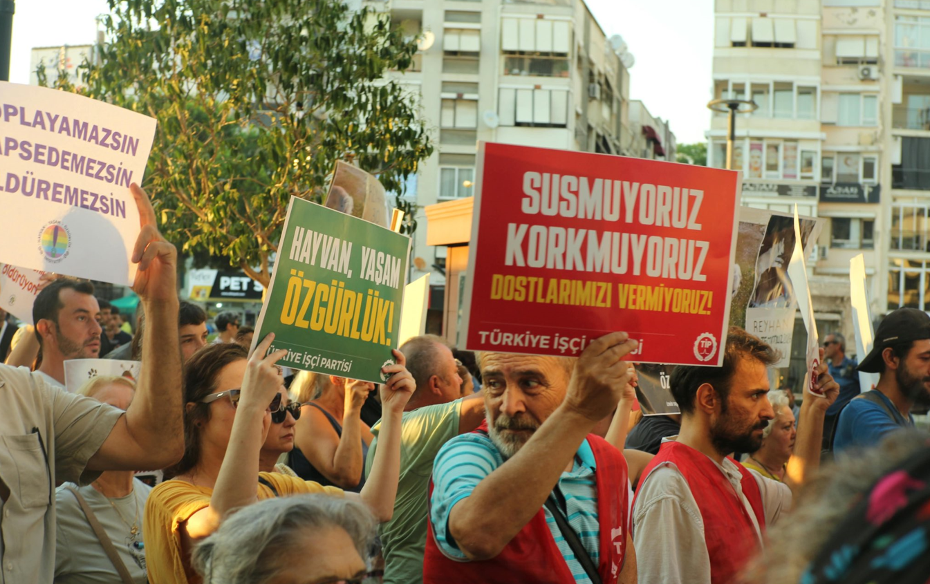 Katliam Yasası Karşıyaka'da Protesto Edildi! (4)