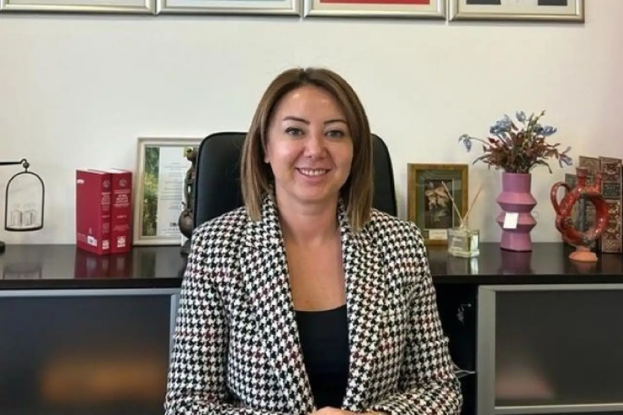 Kesin Ihraç Istemiyle Yüksek Disiplin Kurulu'na Sevk Edilen Gül Çiftçi Kimdir3