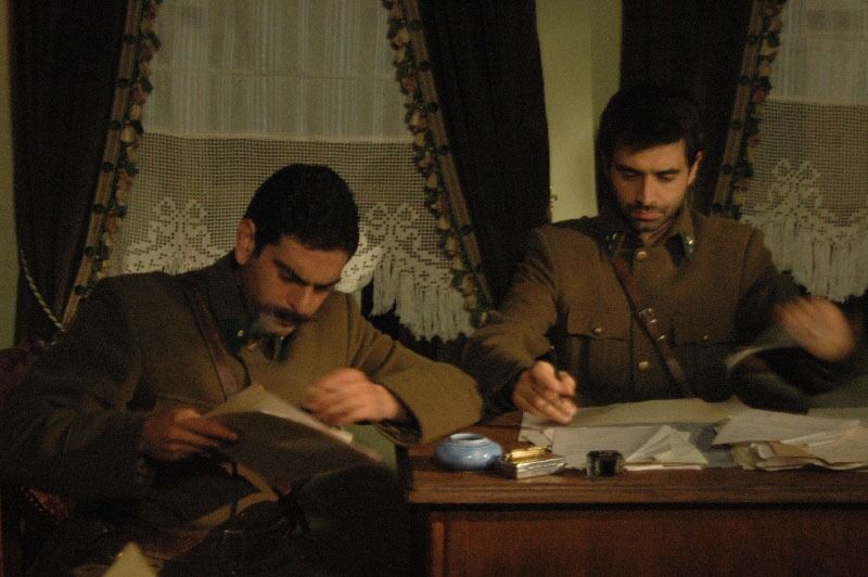 Kırık Kanatlar