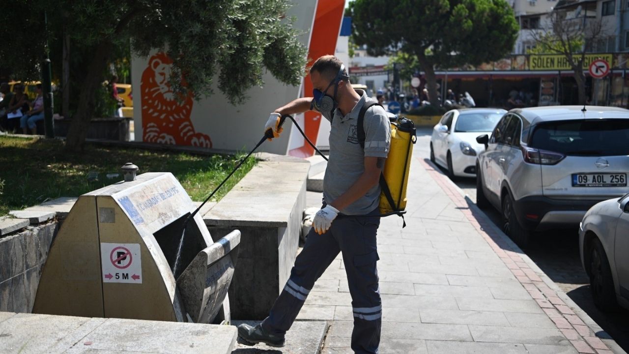 Kuşadası Belediyesi Halk Sağlığı İçin Yaz Sezonunda Sahada1