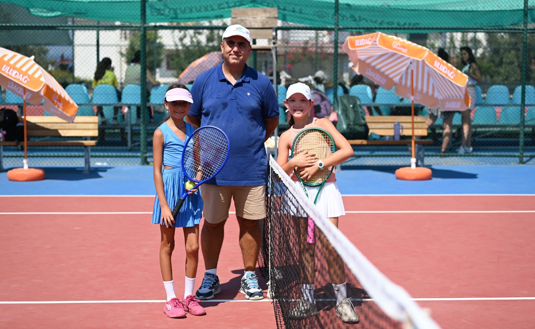 Kuşadası’nda Ulusal Tenis Heyecanı 191 Minik Raket Kortta (3)