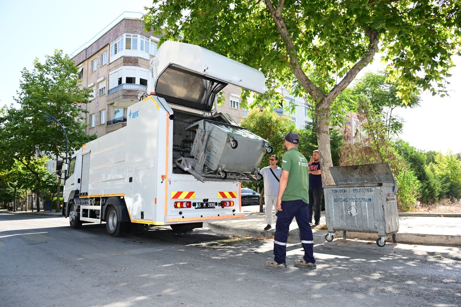 Manisa'da Çöp Konteynerlerine Hijyen Seferberliği (4)