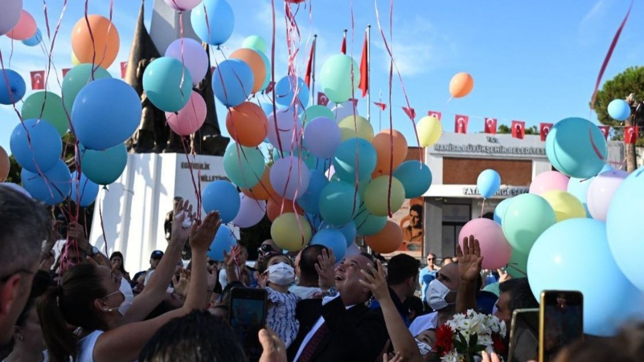 Manisa’da Zafer Bayramı Coşkusu Defne'nin Hayali Gerçek Oldu1