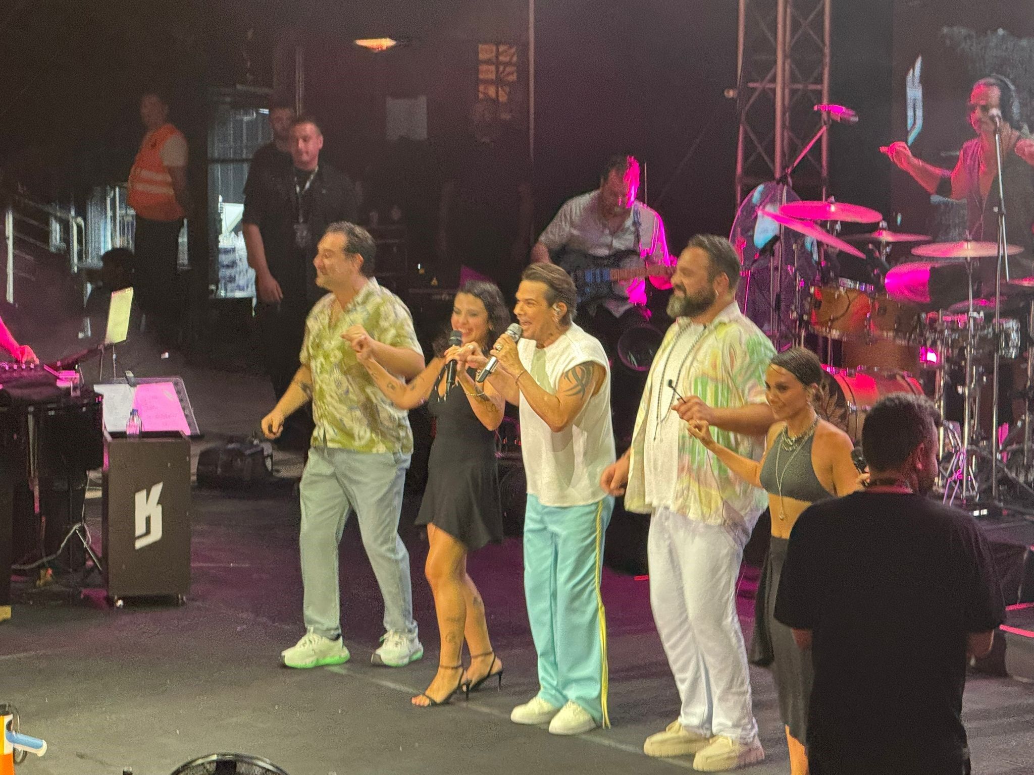 Marmaris’te Unutulmaz Gece Kenan Doğulu’dan 6 Bin Kişiye Müzik Ziyafeti (3)