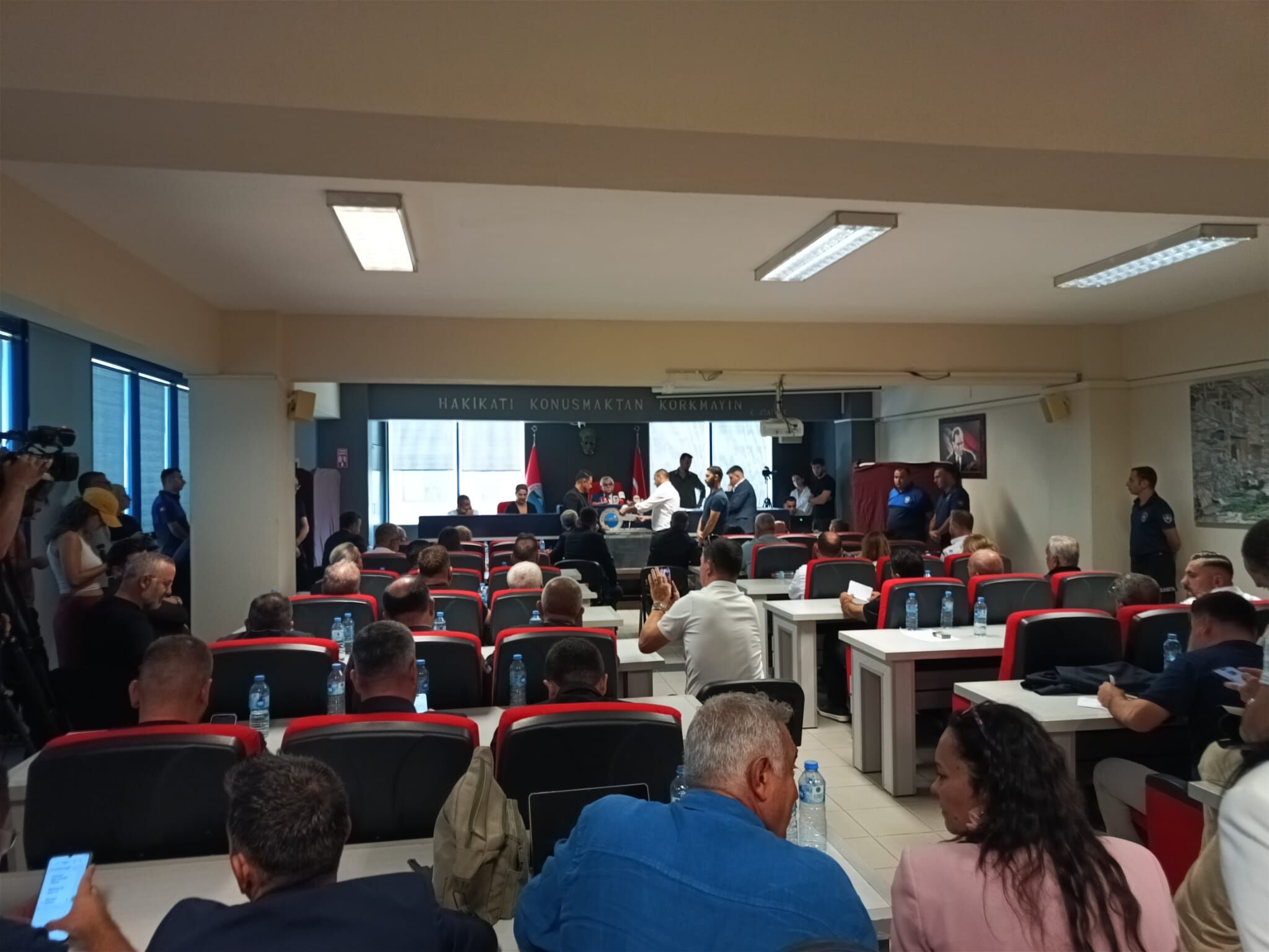 Menderes'te Ilk Turda Ak Parti Çıktı (5)