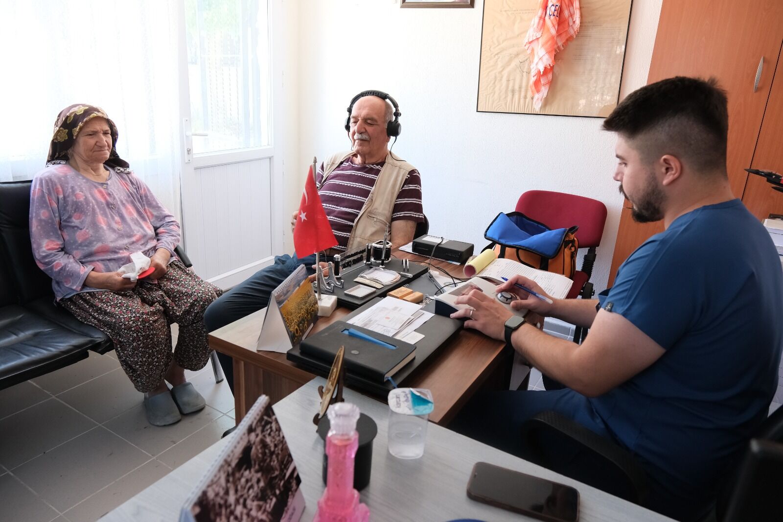 Menemen'de Ücretsiz Işitme Testi 2 Bin Kişiye Ulaştı (2)