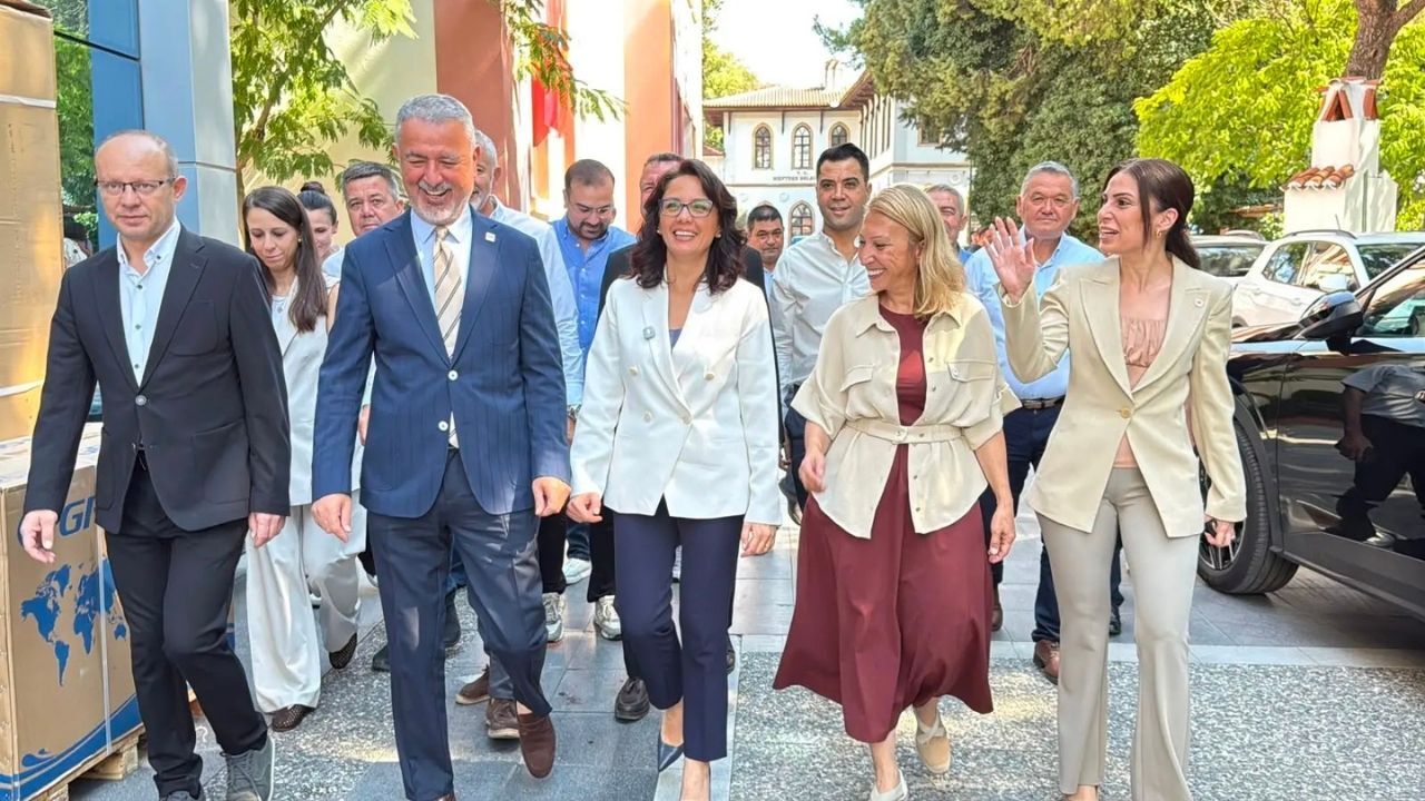 Menteşe Belediye Başkanı Gonca Köksal Aras Yeni Parti'ye Geçti1