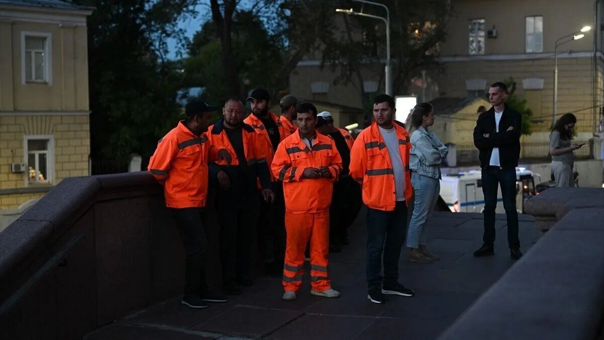 Moskova'da Kafe Yakınında Patlama Ölü Ve Yaralılar Var! (2)