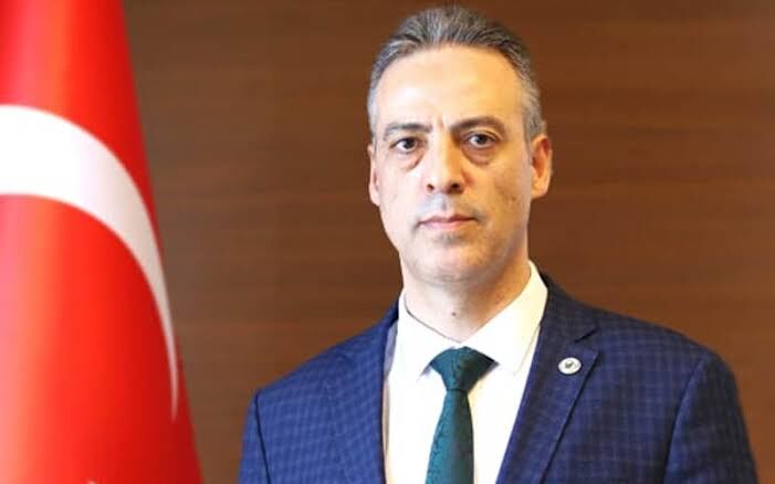 Müdür Ahmet Köle