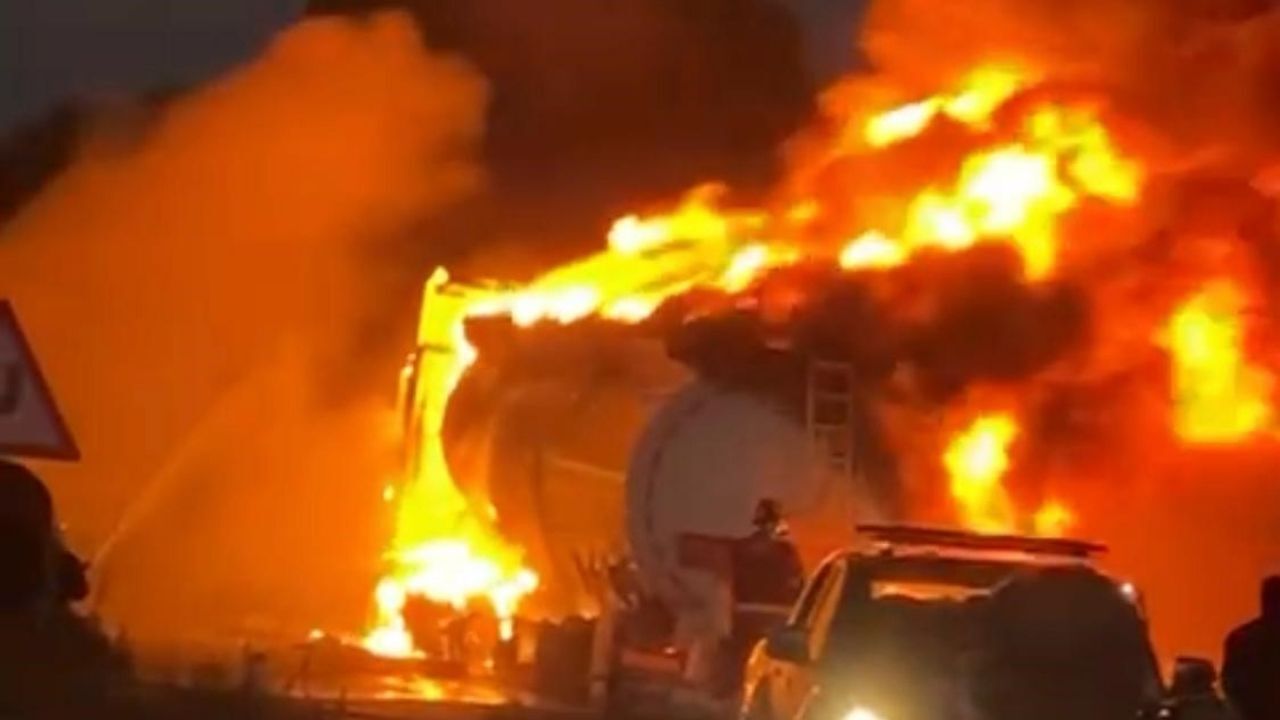 Muğla Fethiye'de Orman Yangını Alevler Evlere Yaklaştı5