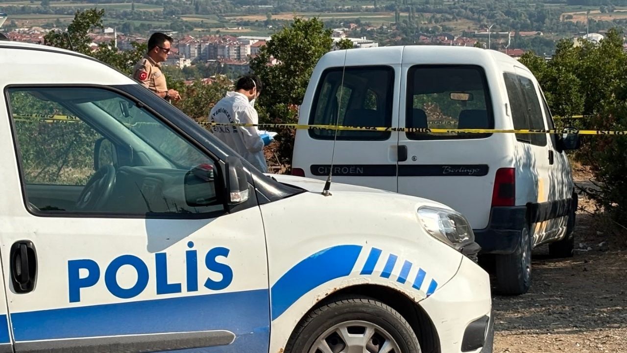 Otomobilinin Yanında Ölü Bulundu2
