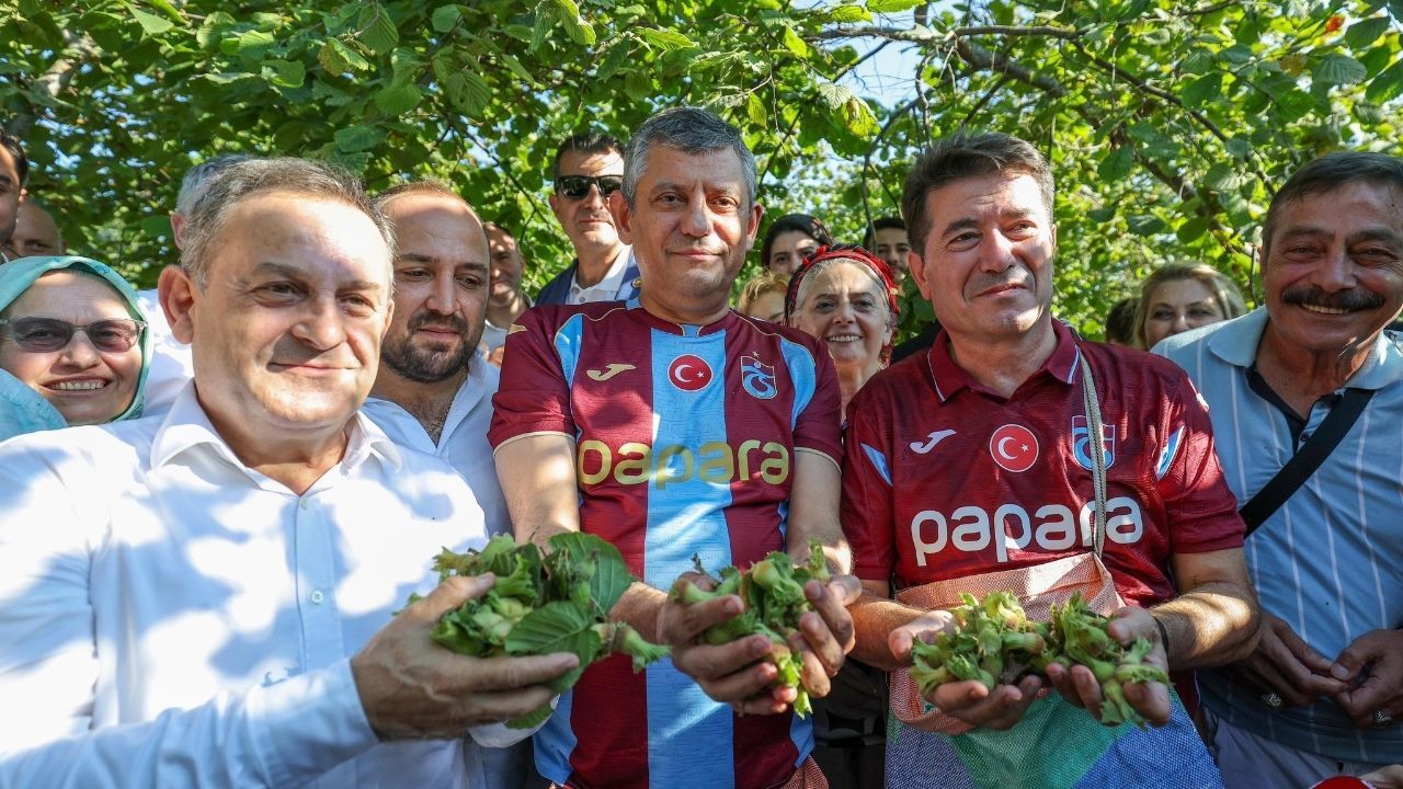 Özgür Özel'den Trabzon Çıkışı Türkiye'de Yeni Bir Şey Oluyor3