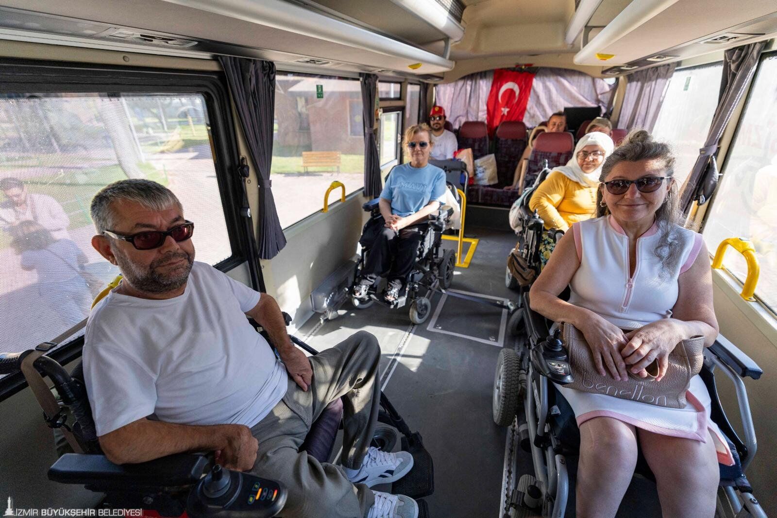 Özgürlüğe Yüzdüler İzmir'de Engelsiz Yaz! (2)