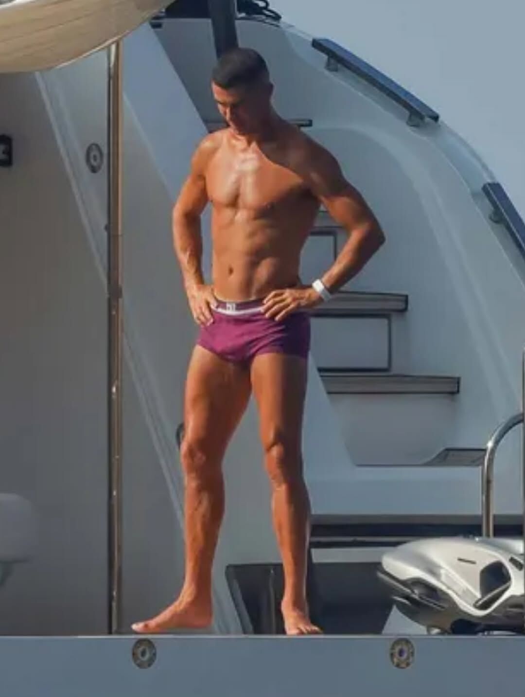 Ronaldo Ailesinin Lüks Yat Keyfi! (6)