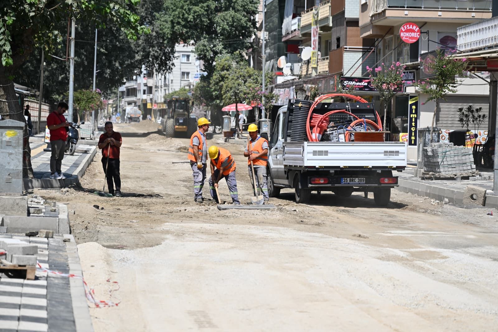 Salihli’de Altyapı Bitti, Sıcak Asfalt Geldi! 4 Caddenin Çehresi Tamamen Değişiyor (4)