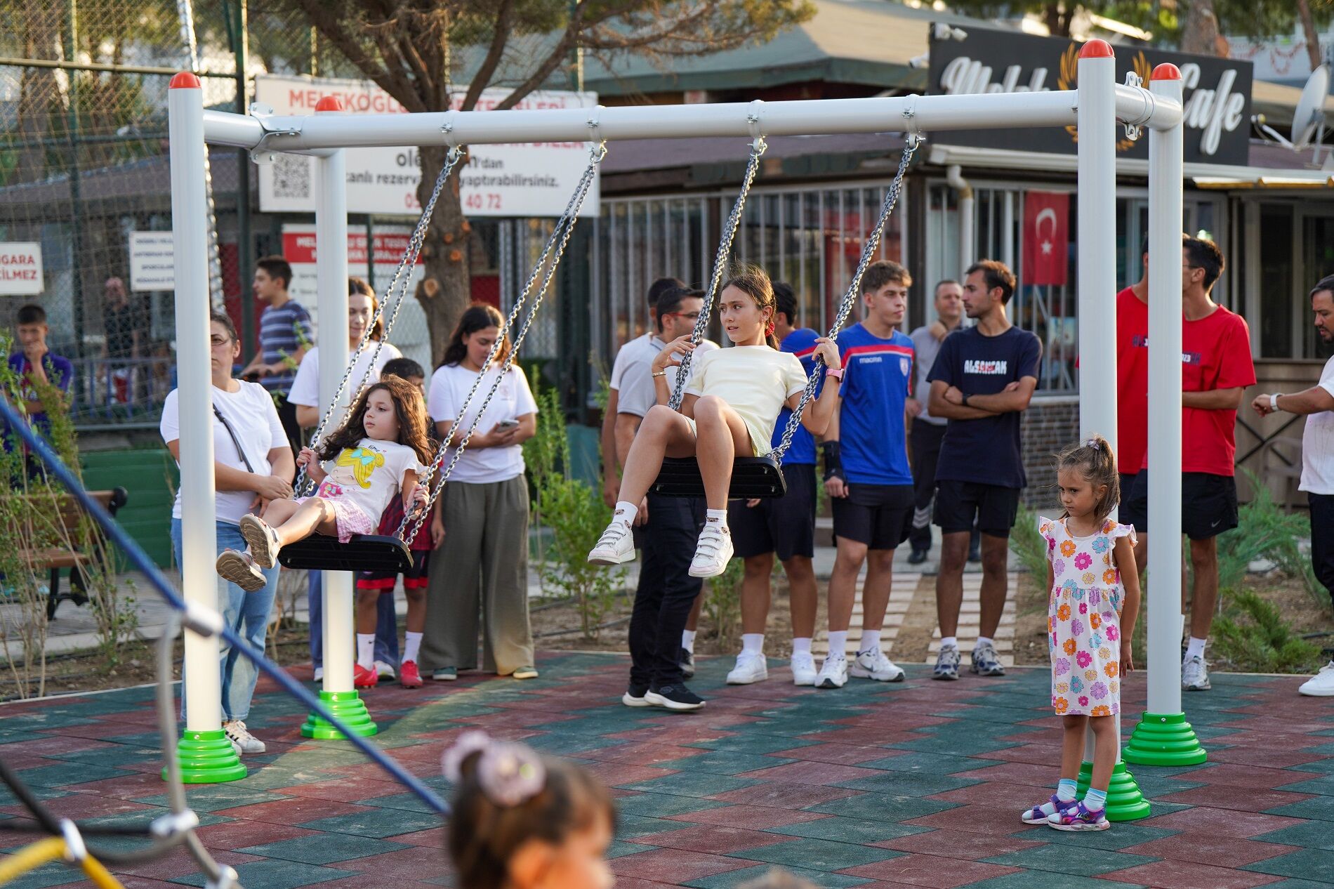 Şehit Ferit Yaşarlar Parkı Yeni Yüzüyle Hizmete Açıldı (3)