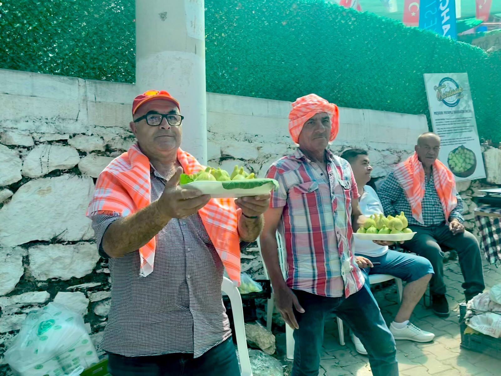 Sıcaklar Inciri Vurdu Payamlı’da Vatandaş Üreticinin Yanında Durdu (2)-1