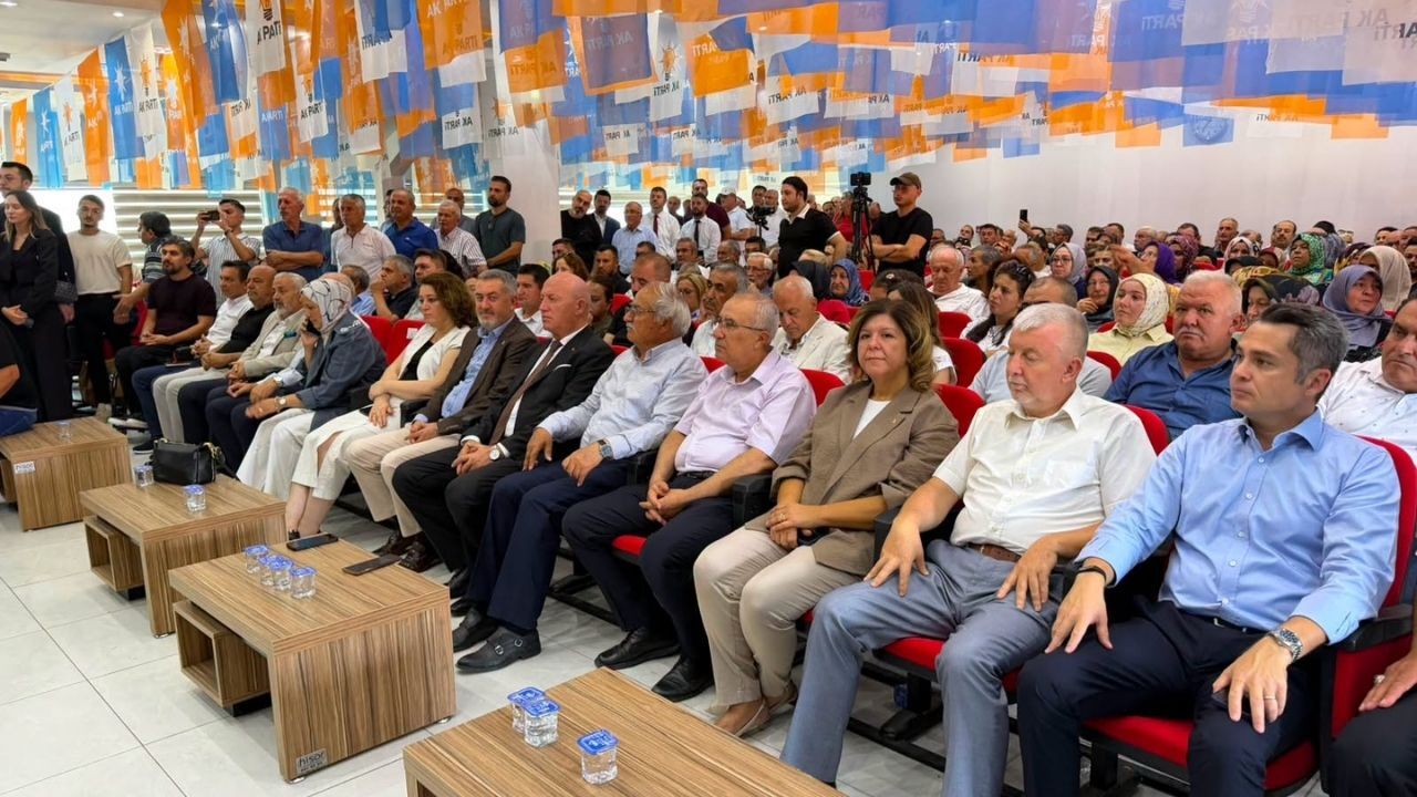 AK Parti Genel Başkan Yardımcısı Nihat Zeybekci, TBMM'de kabul edilen “çerçeve yasa” için “Bu kesinlikle bir af veya terör elebaşlarının affı değildir” dedi. Zeybekci, terörün 41 yıllık ekonomik faturasının 3 trilyon dolar olduğunu açıkladı.