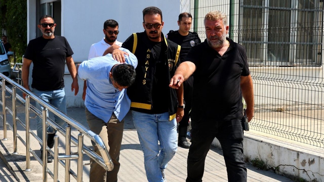 Adana'da 40 milyon TL'lik borç kavgası ölümle sonuçlandı. İş ortağını ve oğlunu vurarak öldüren, anneyi yaralayan zanlı tutuklandı.