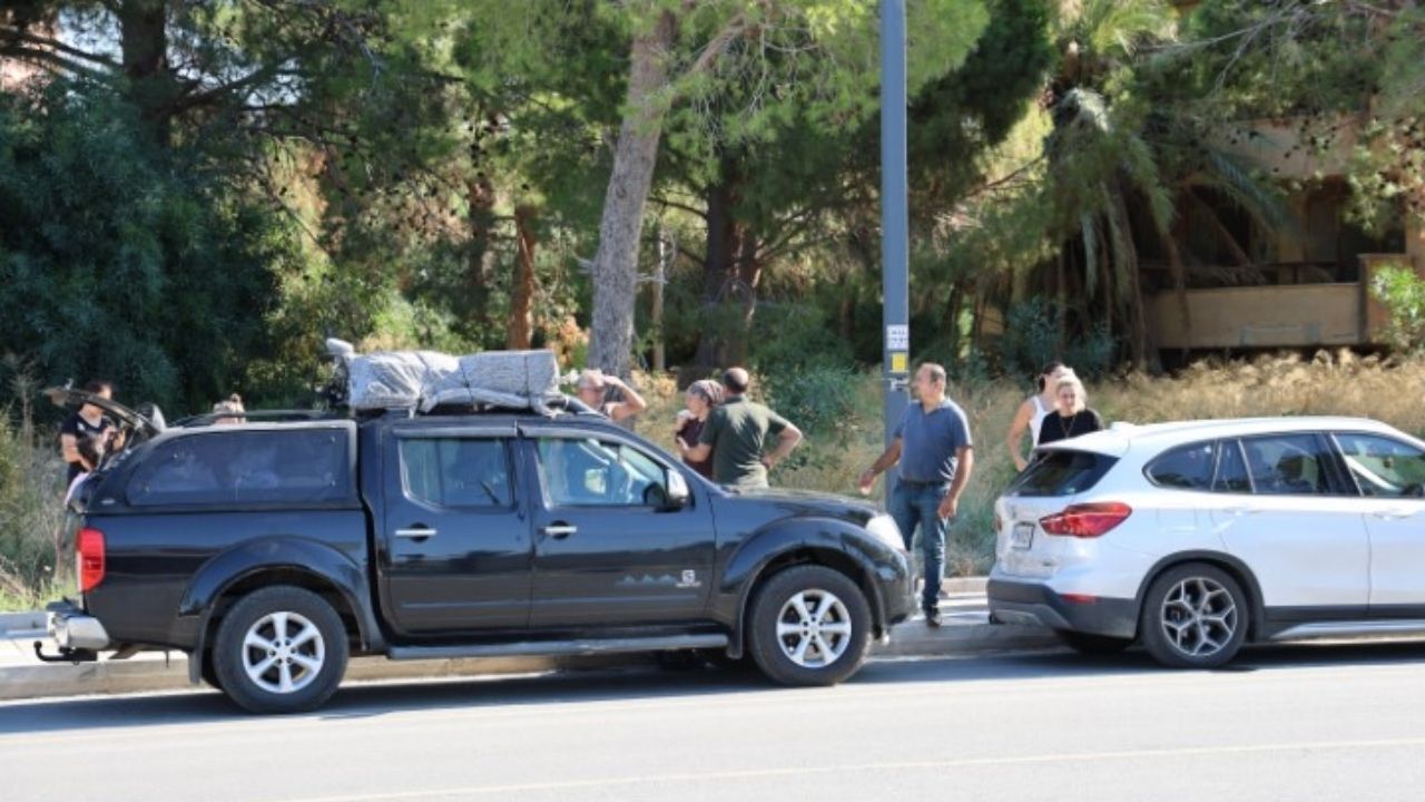 Girne açıklarında alabora olan feribot faciasının ardından Taşucu Limanı’nda belirsiz bekleyiş sürüyor. Saatlerdir bilgi alamayan yolcular, seferlerin akıbetini öğrenmek için yetkililere çağrıda bulundu.