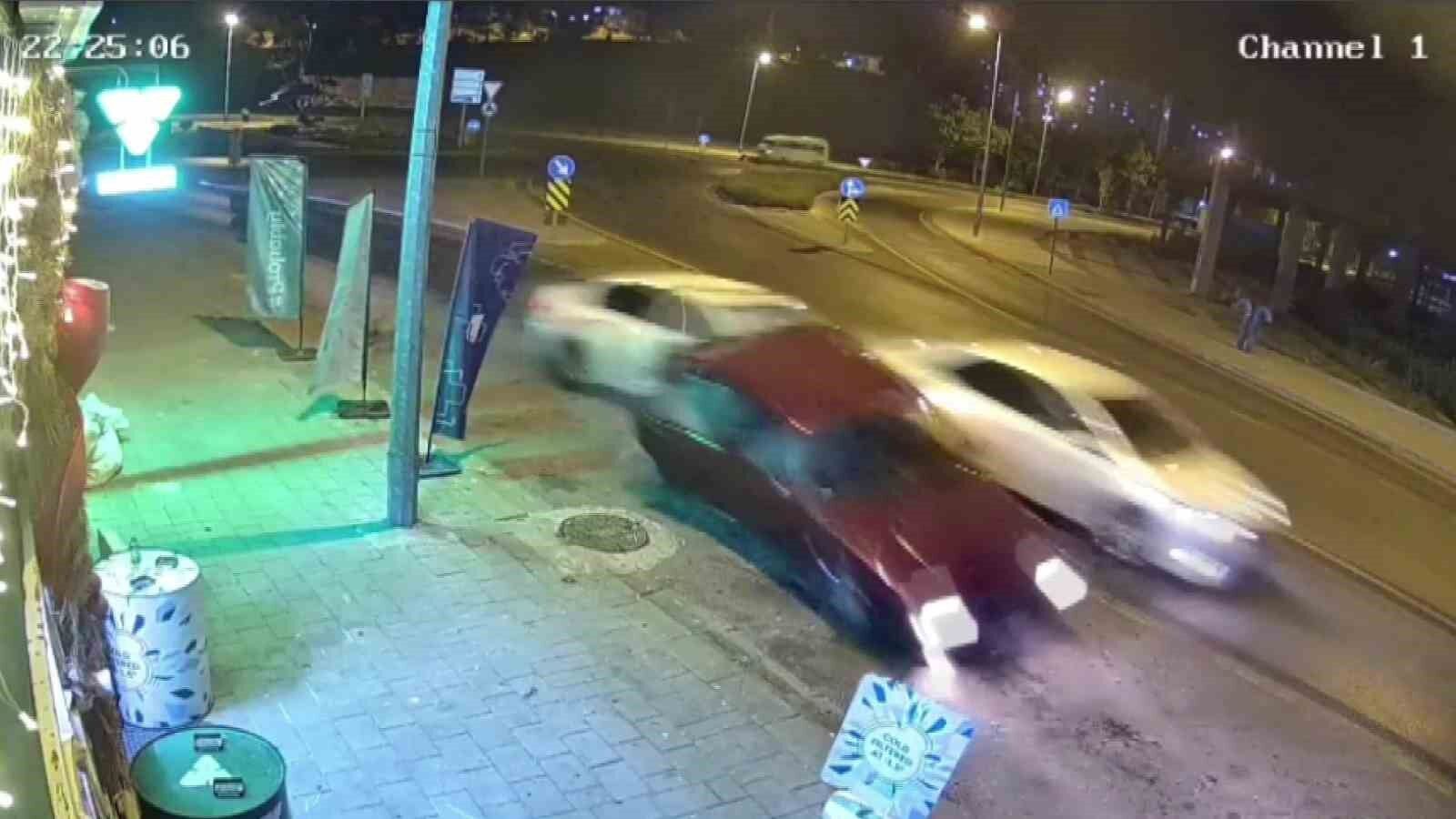 Sürücü Önüne Gelene Çarptıı