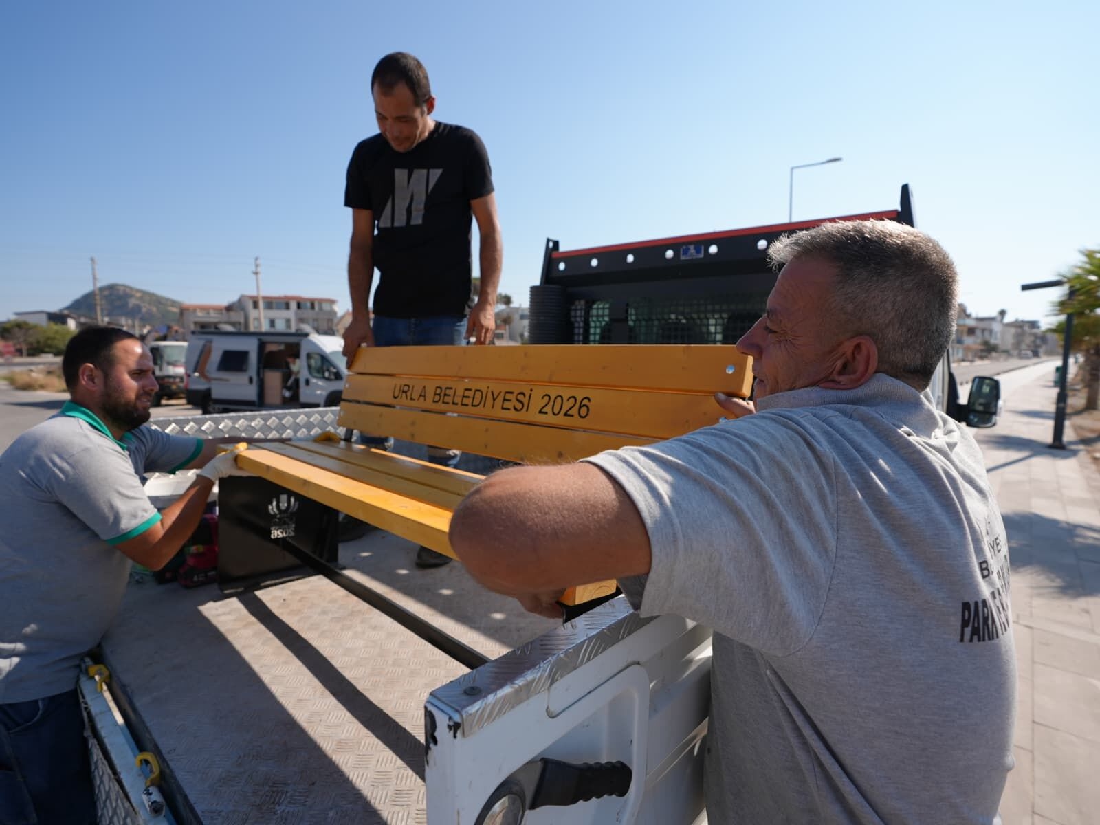 Urla’da Tasarruf Hamlesi Banklar Belediye Atölyesinde Üretilecek (3)