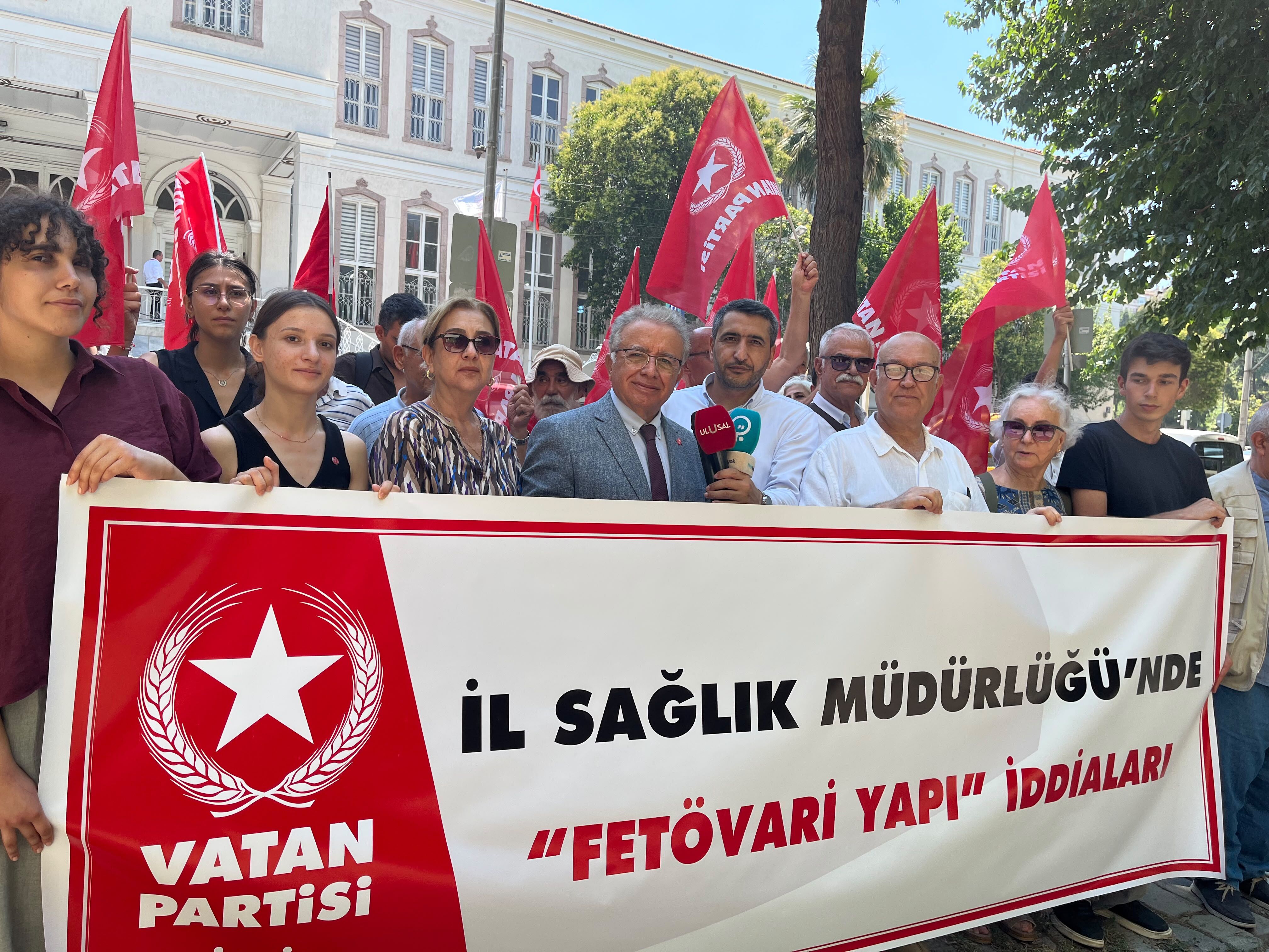 Vatan Partisi'nden İzmir Sağlık Müdürlüğü Önünde '241 Hard Disk' Açıklaması (3)