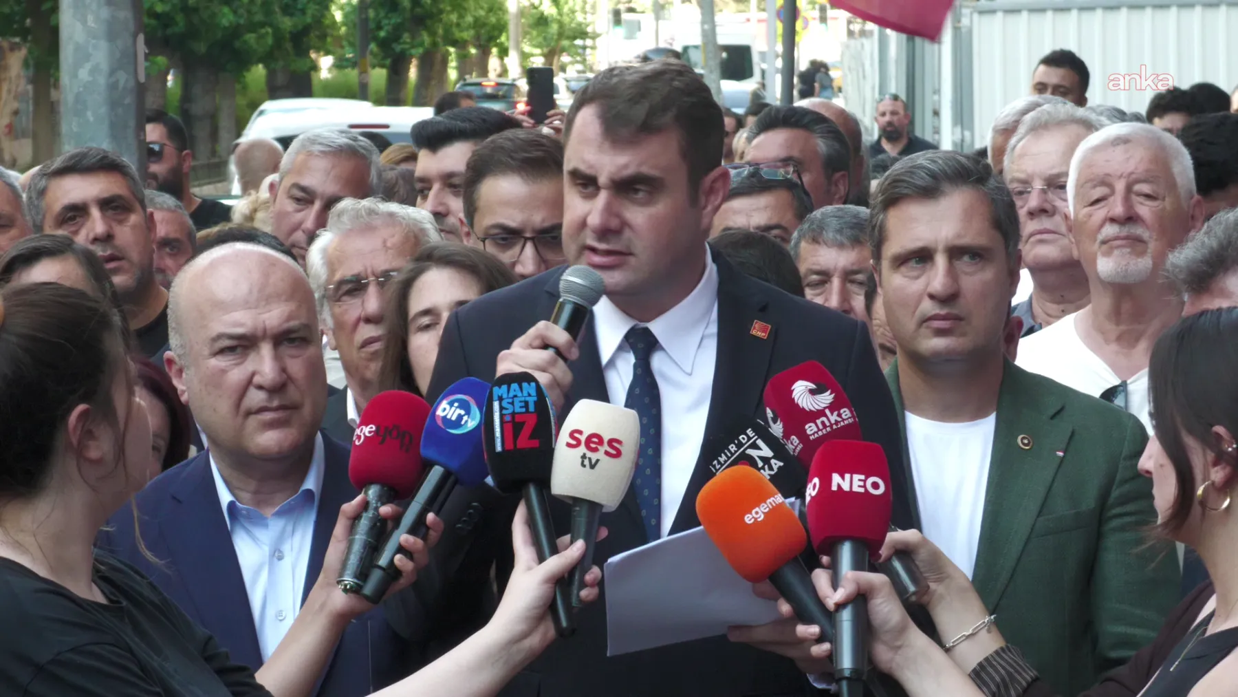 Yeni Parti Chp Gerilimi Sürüyor Utku Gümrükçü'yü Görevden Alırlar! (2)
