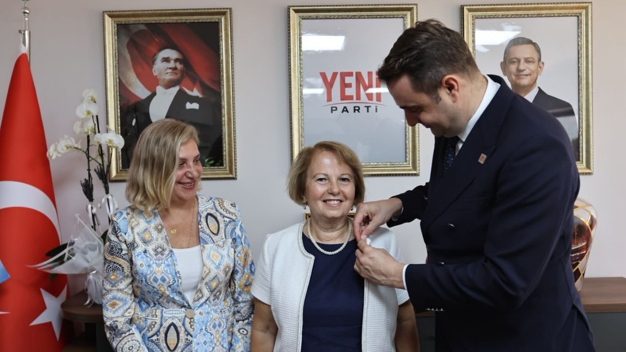 Yeni̇ Parti İzmir'de Büyüyor2