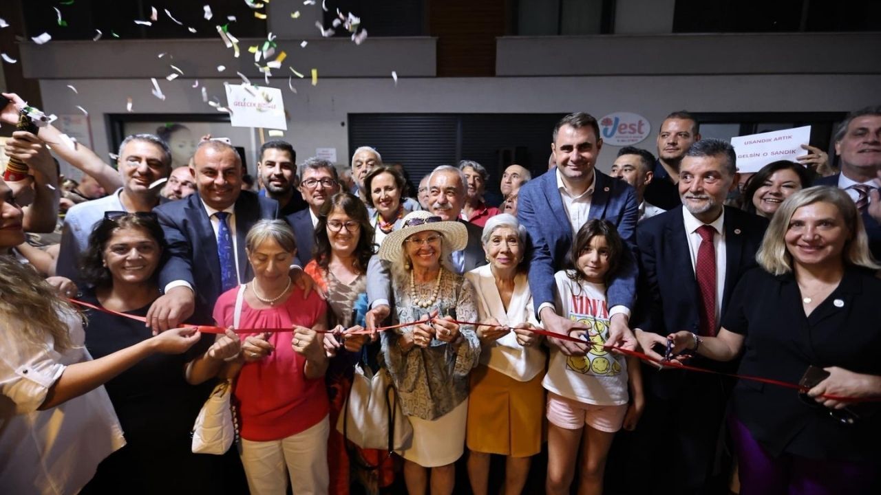 Yeni Parti Narlıdere İlçe Başkanlığı Coşkuyla Açıldı1