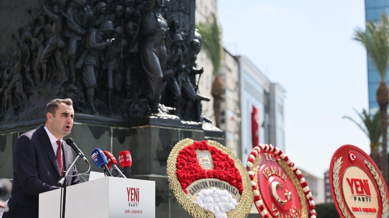 Yeni̇ Parti'den İzmir'de 30 Ağustos Mesajı Türkiye Cumhuriyeti 86 Milyonundur2