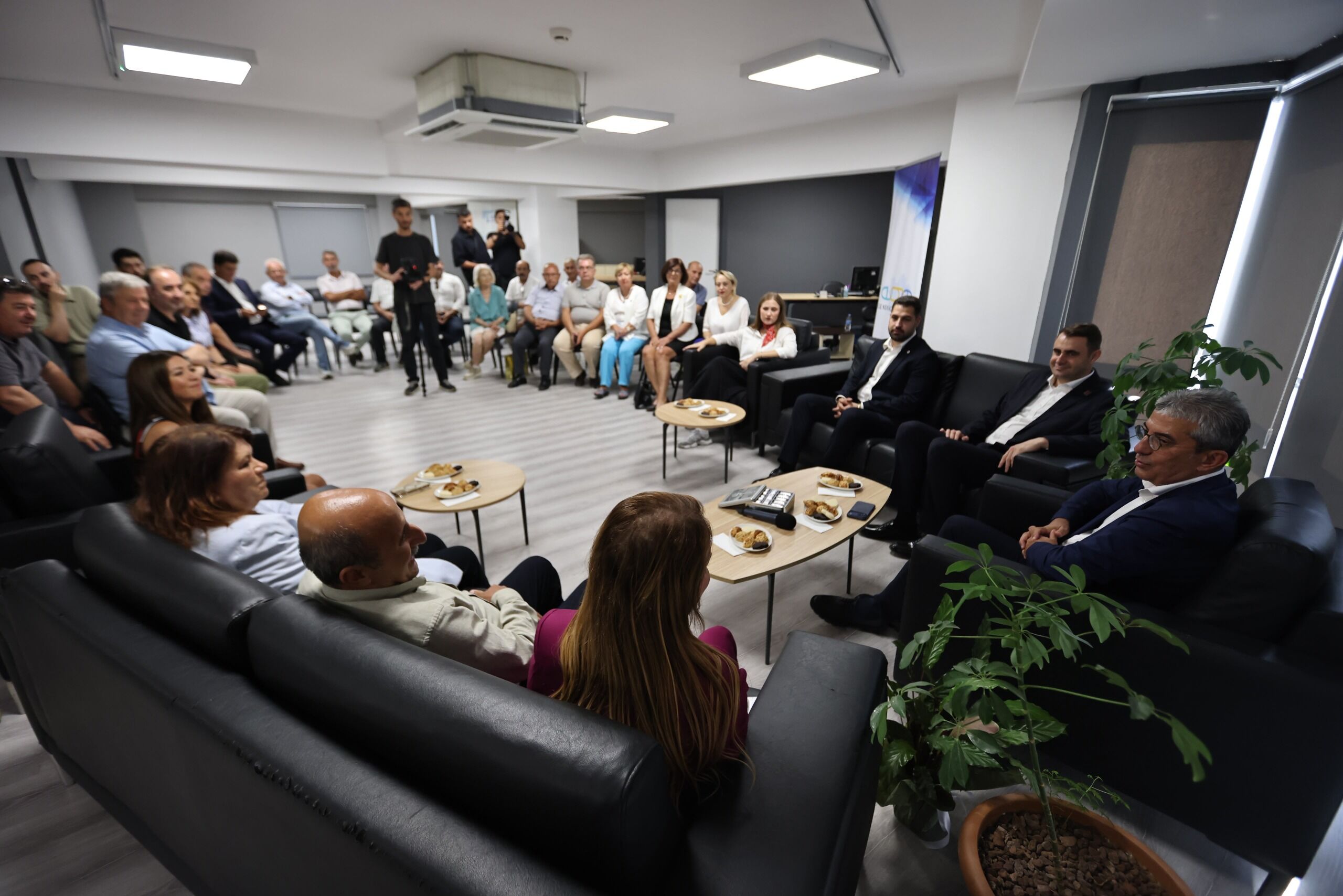 Yeni̇ Partili Günaydın Konak’tan Seslendi Geriye Bırakılan Mücadele Mirasını Harcatmayız (1)-1